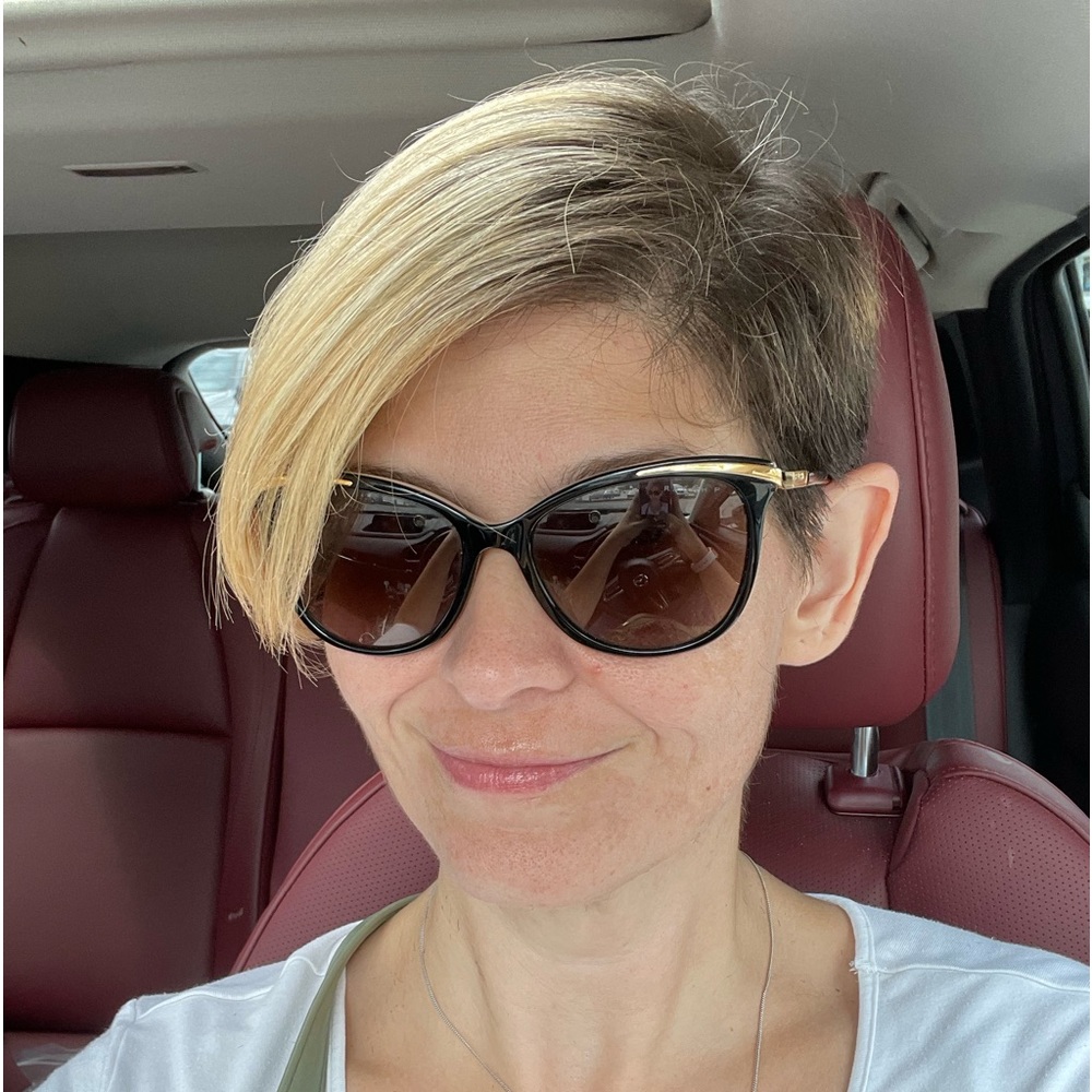 Meet your Posher, Cassie